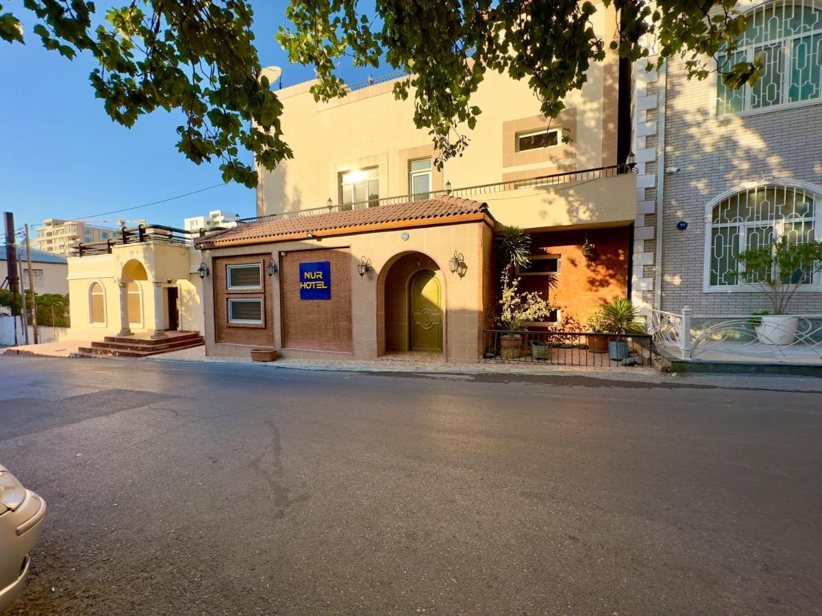 Nur Hotel & Terrace Cafe Bakoe Buitenkant foto